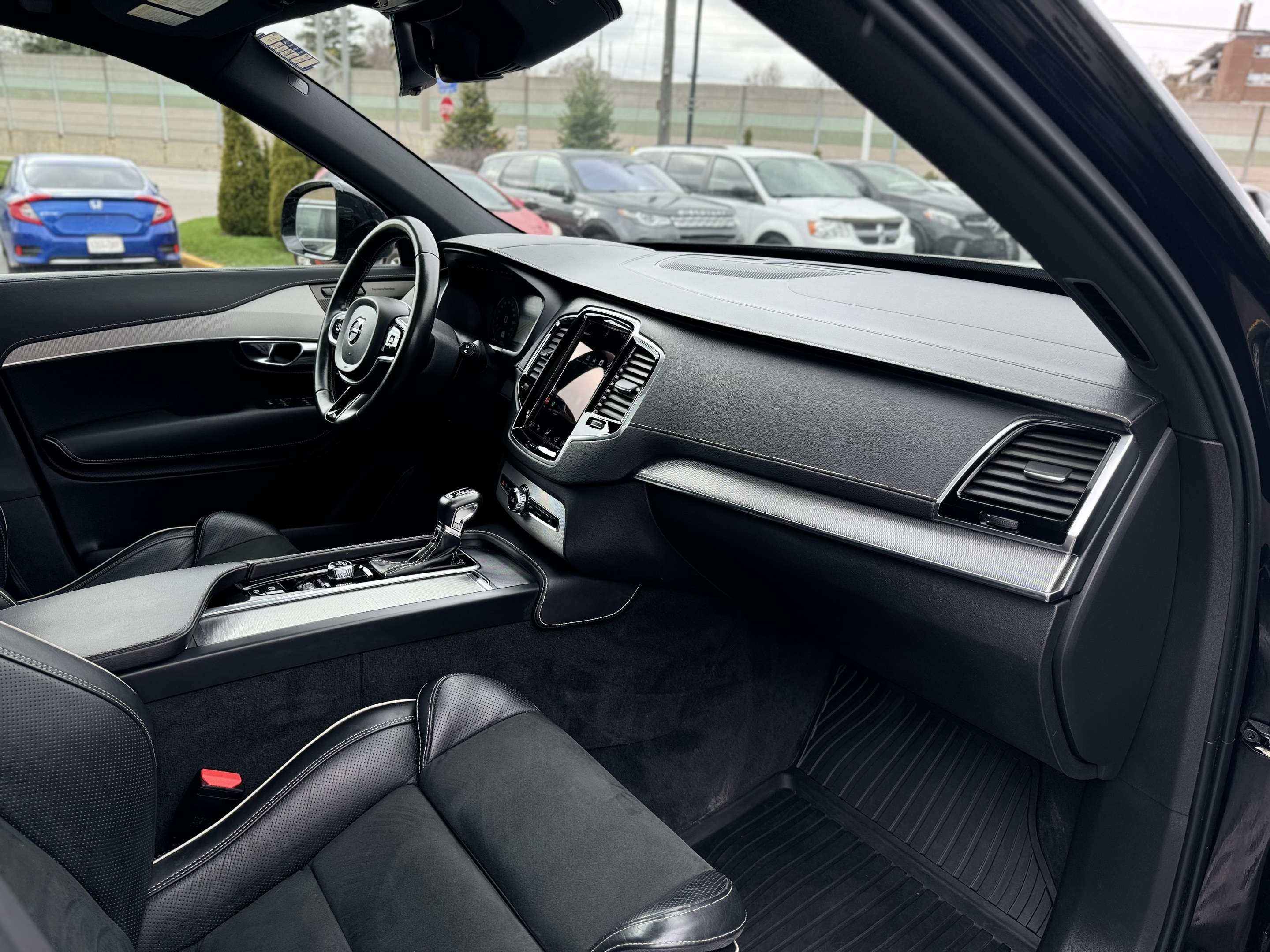 2021 Volvo XC90 T6 AWD R-Design 7-Seater thumb 14