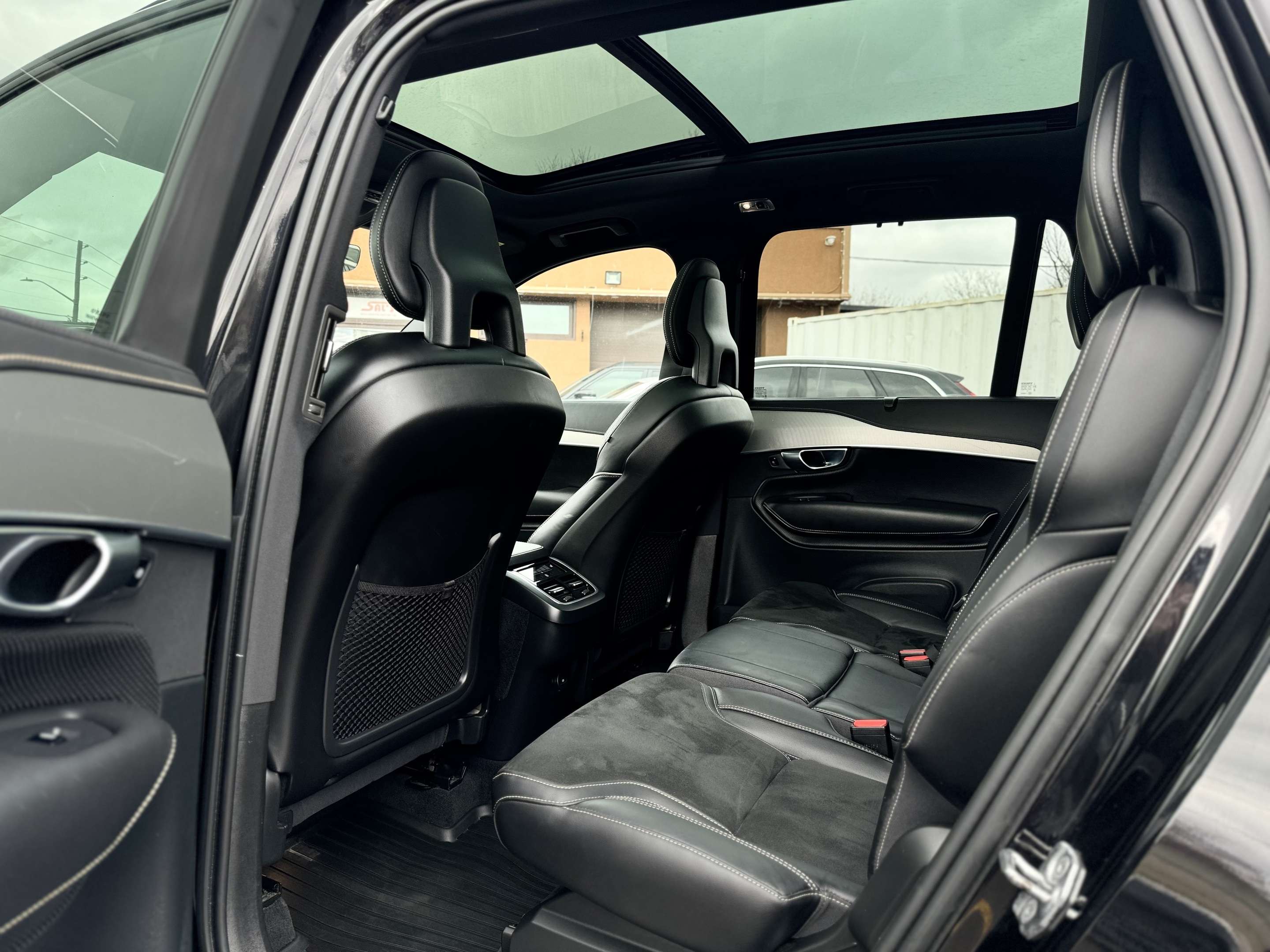 2021 Volvo XC90 T6 AWD R-Design 7-Seater thumb 38