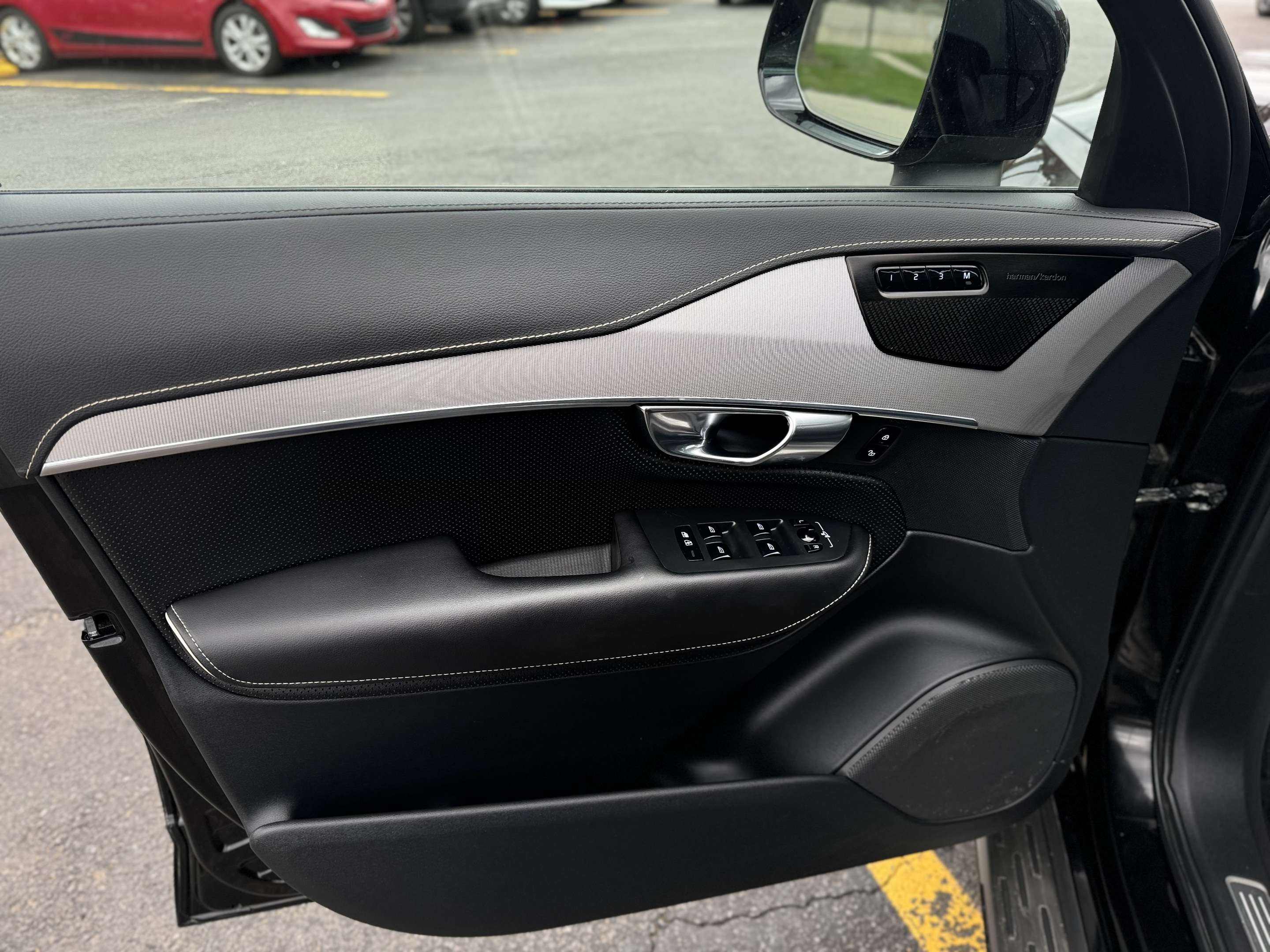 2021 Volvo XC90 T6 AWD R-Design 7-Seater thumb 36