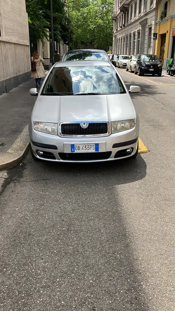 Skoda Fabia 5p 1.2 12v Ambiente - 1