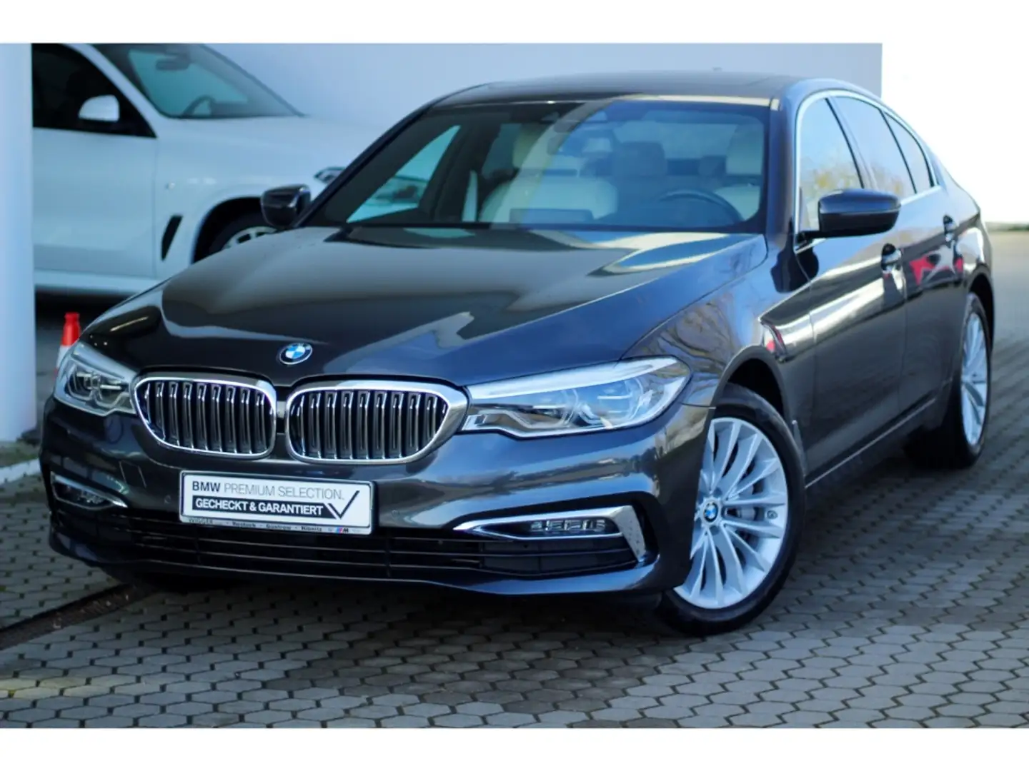 BMW 540 i xDrive Luxury Line/StaHZG/Navigation/Leder Grau - 2