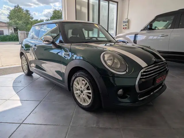 MINI Cooper D Mini IV F55-F56 2014 1.5 3p