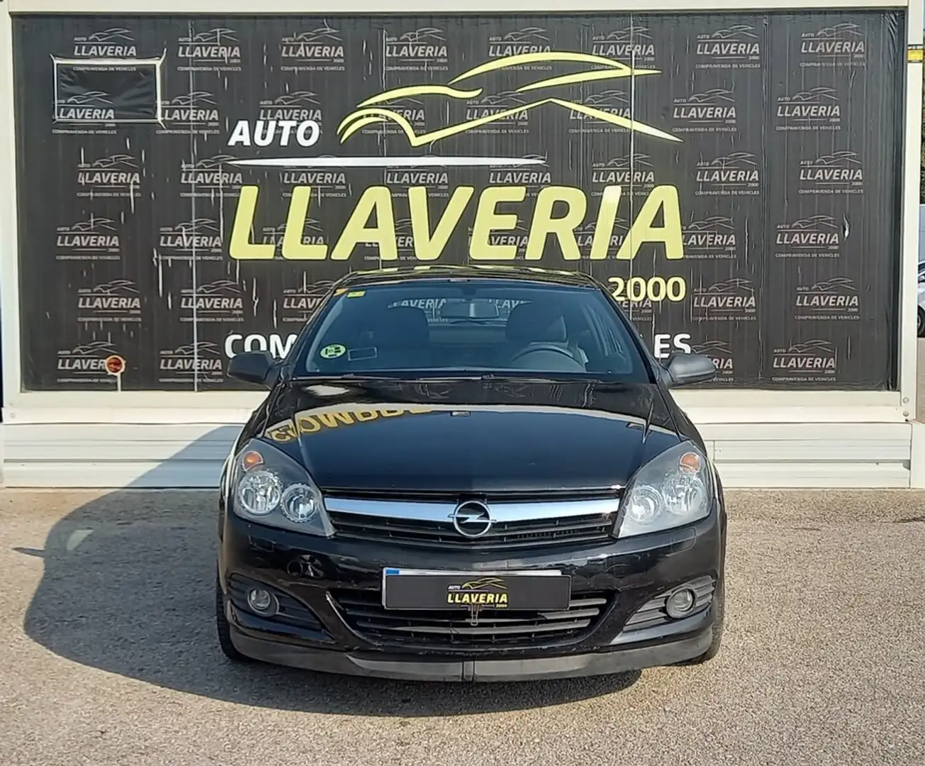 Opel Astra GTC 1.9CDTi Cosmo Negro - 2