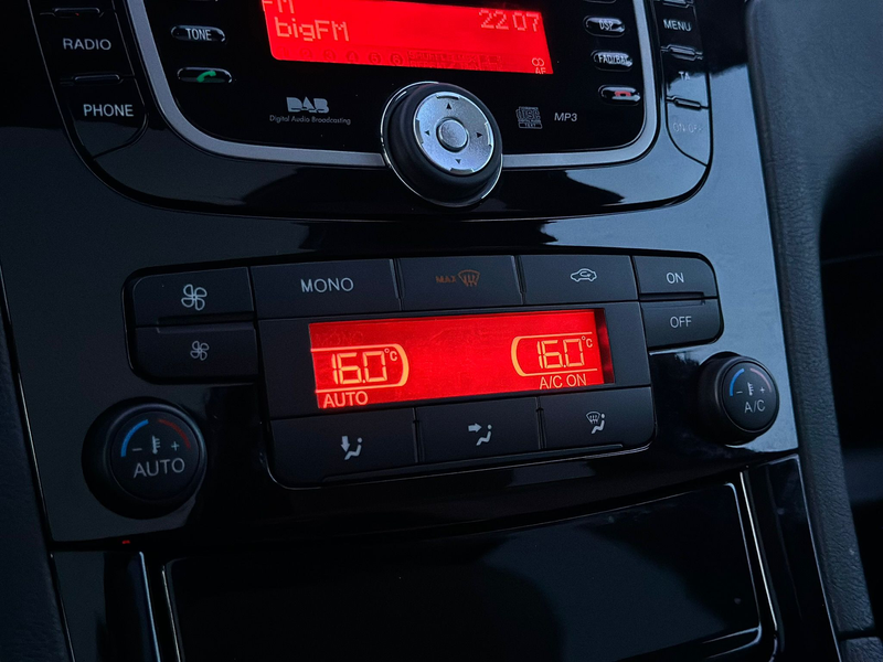 Ford S-Max Titanium *AUTOMATIK*AHK*PANO*TEMP*PDC*SHZ — photo 19