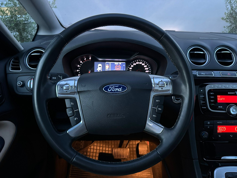 Ford S-Max Titanium *AUTOMATIK*AHK*PANO*TEMP*PDC*SHZ — photo 22