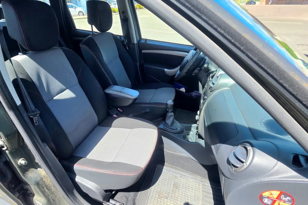 Dacia Duster — photo 11