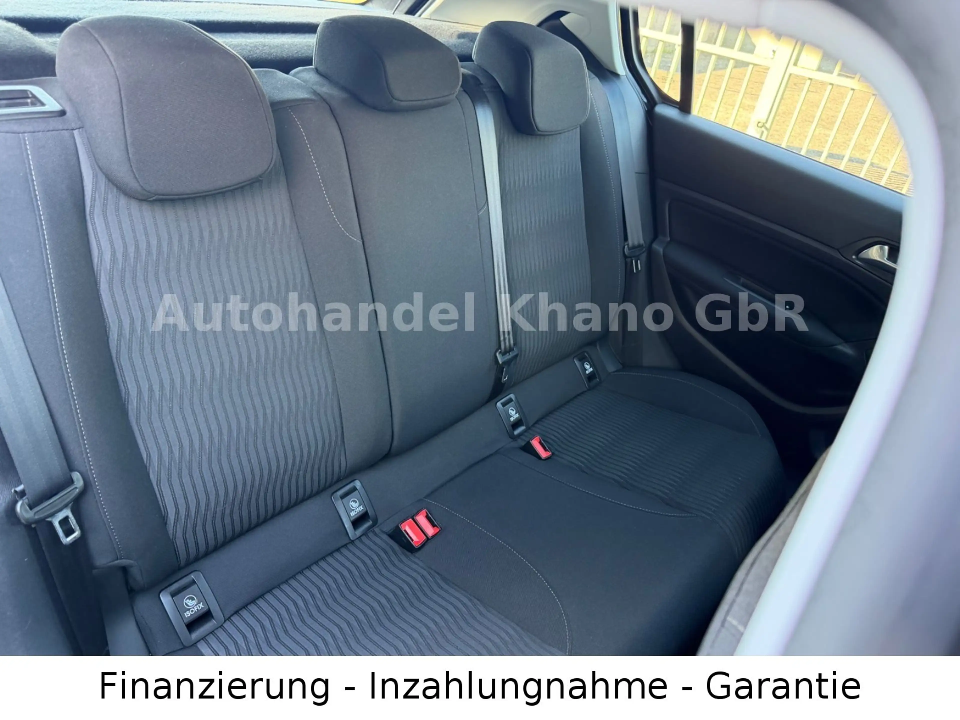 Peugeot 308 Active — photo 11