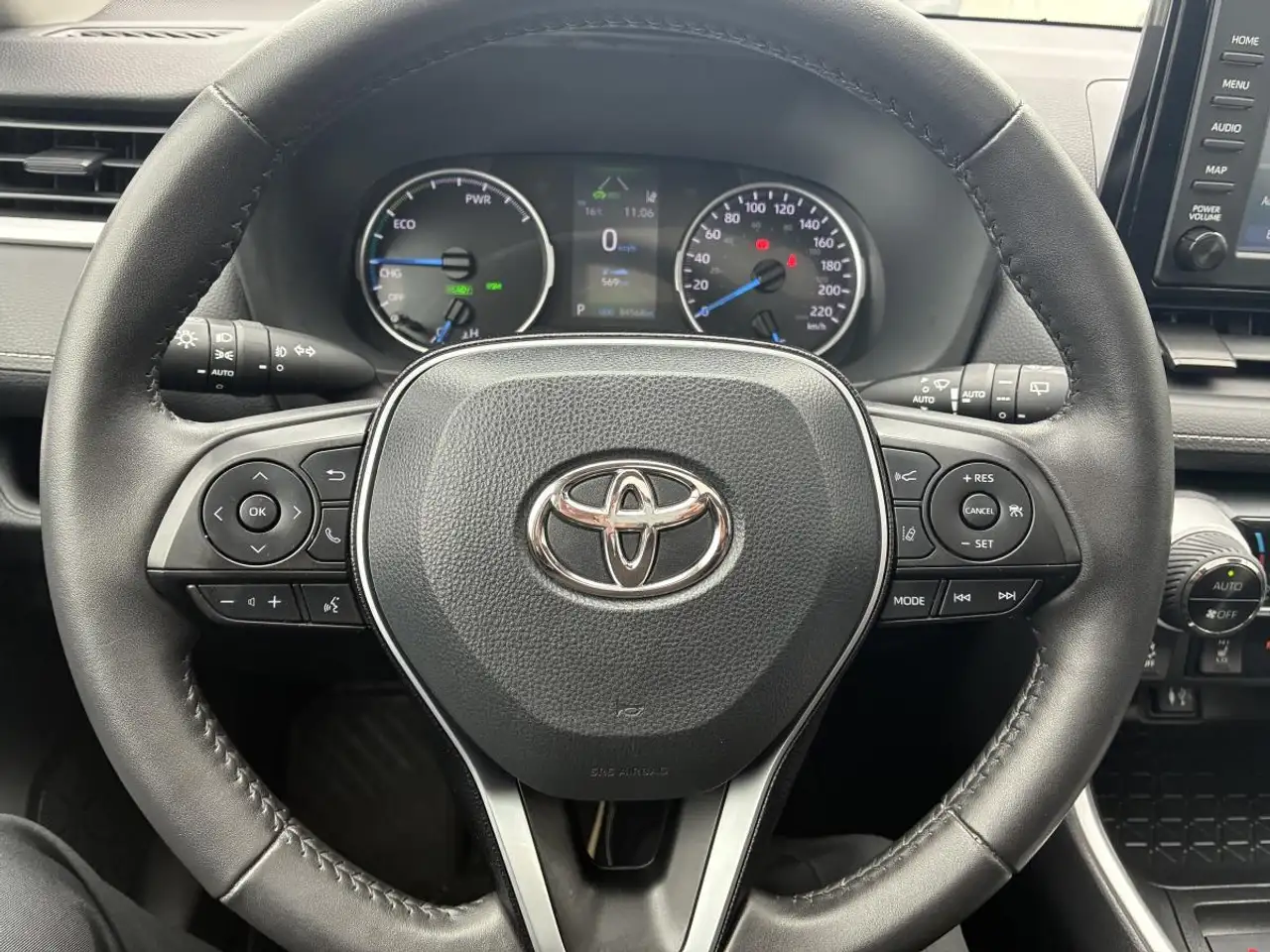 Toyota RAV 4 снимка Toyota RAV 4