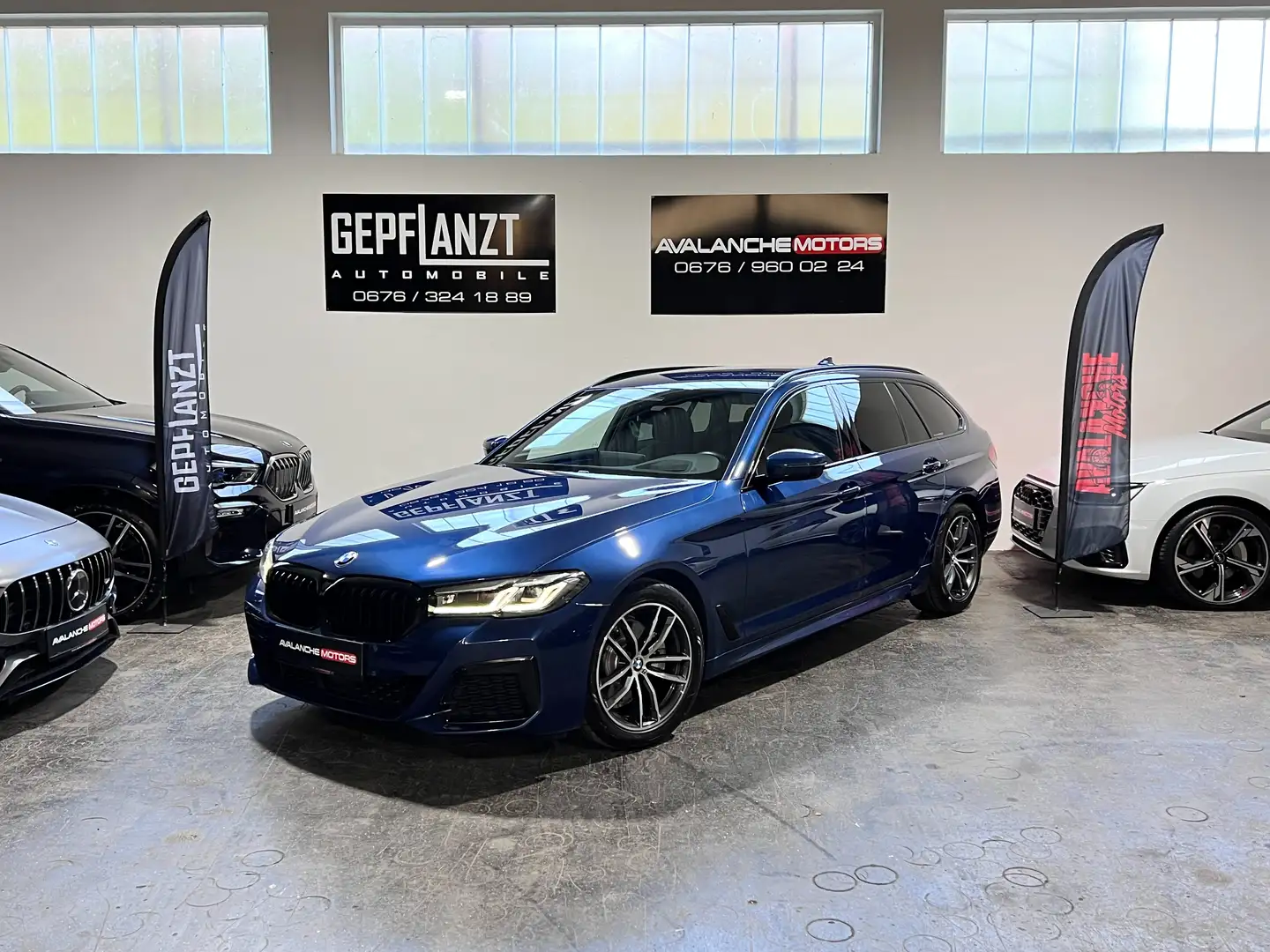BMW 520 Touring xDrive M Sport HUD SHADOW PYTHONIC PROFESS Blau - 1