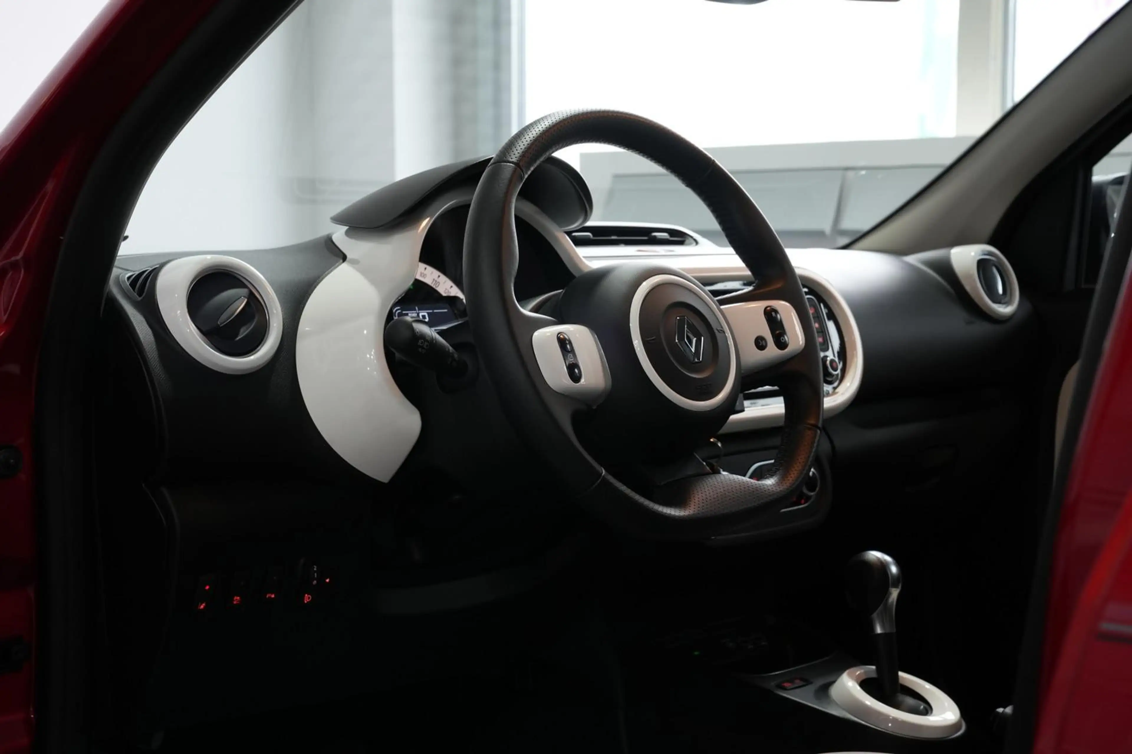 Renault Twingo Techno Electric *AUT*CARPLAY*SHZ* — photo 15