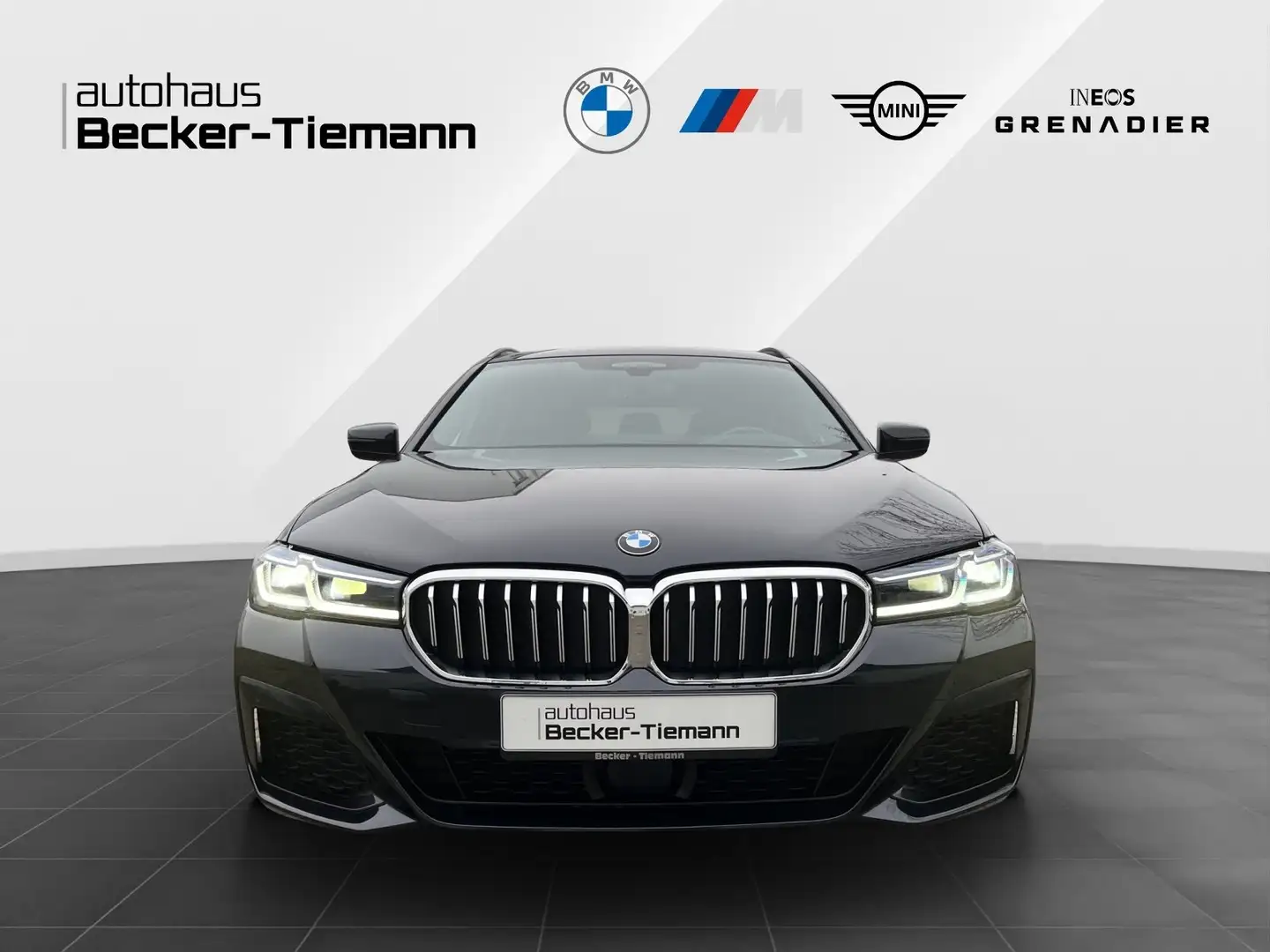 BMW 530 d xDrive Touring M-Sport HUD AHK Pano Laser HK/HiF Schwarz - 2