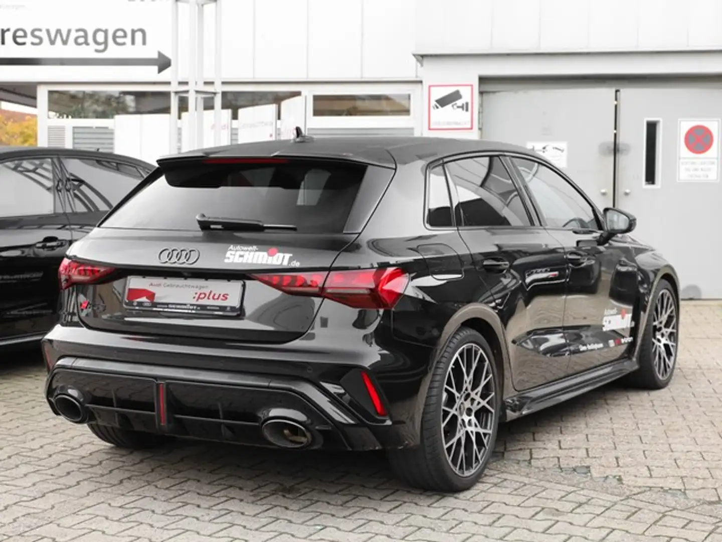 Audi RS3 Sportback ACC Matrix LED Pano Navi+ RS-Sportabg... Schwarz - 2