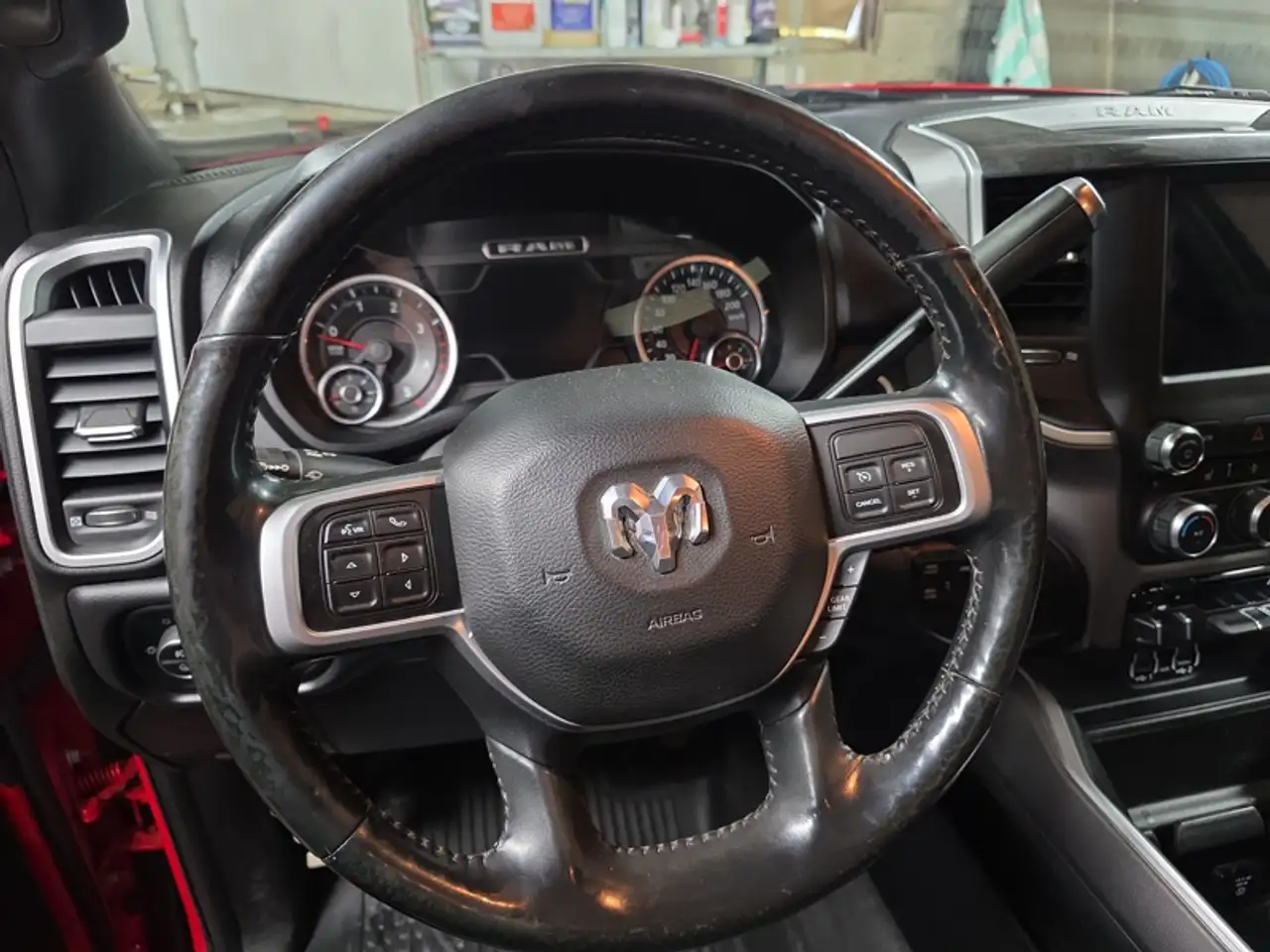 RAM 2500 снимка RAM 2500