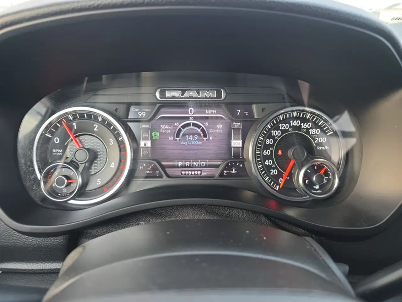 RAM 2500 снимка RAM 2500