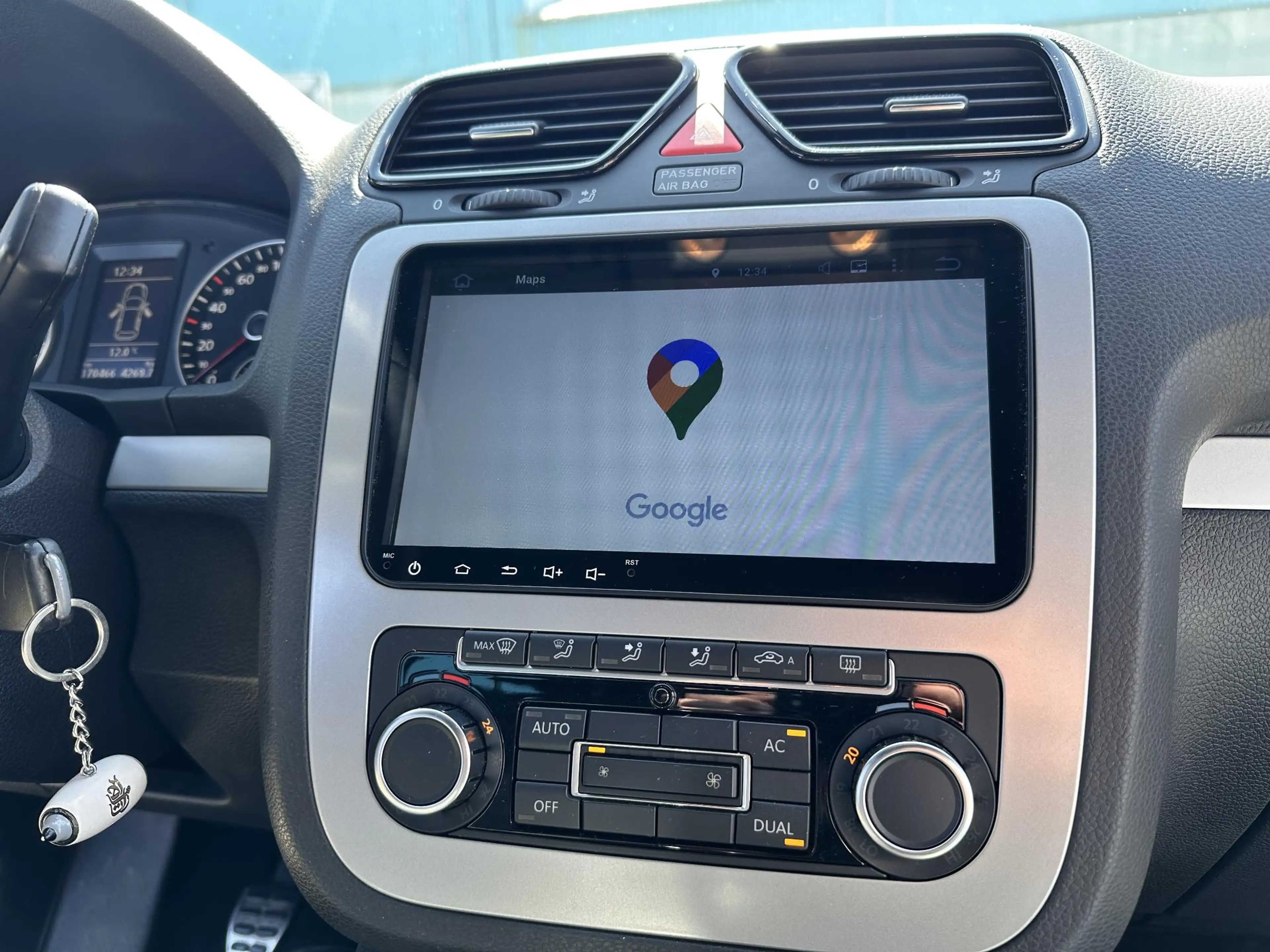 Volkswagen Scirocco 1.4 TSI Highline — photo 8