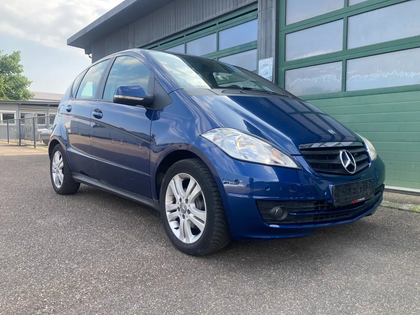 Mercedes-Benz A 170 Automatik PDC Navi Sitzheizung Bluetooth Scheckh. Blauw - 1