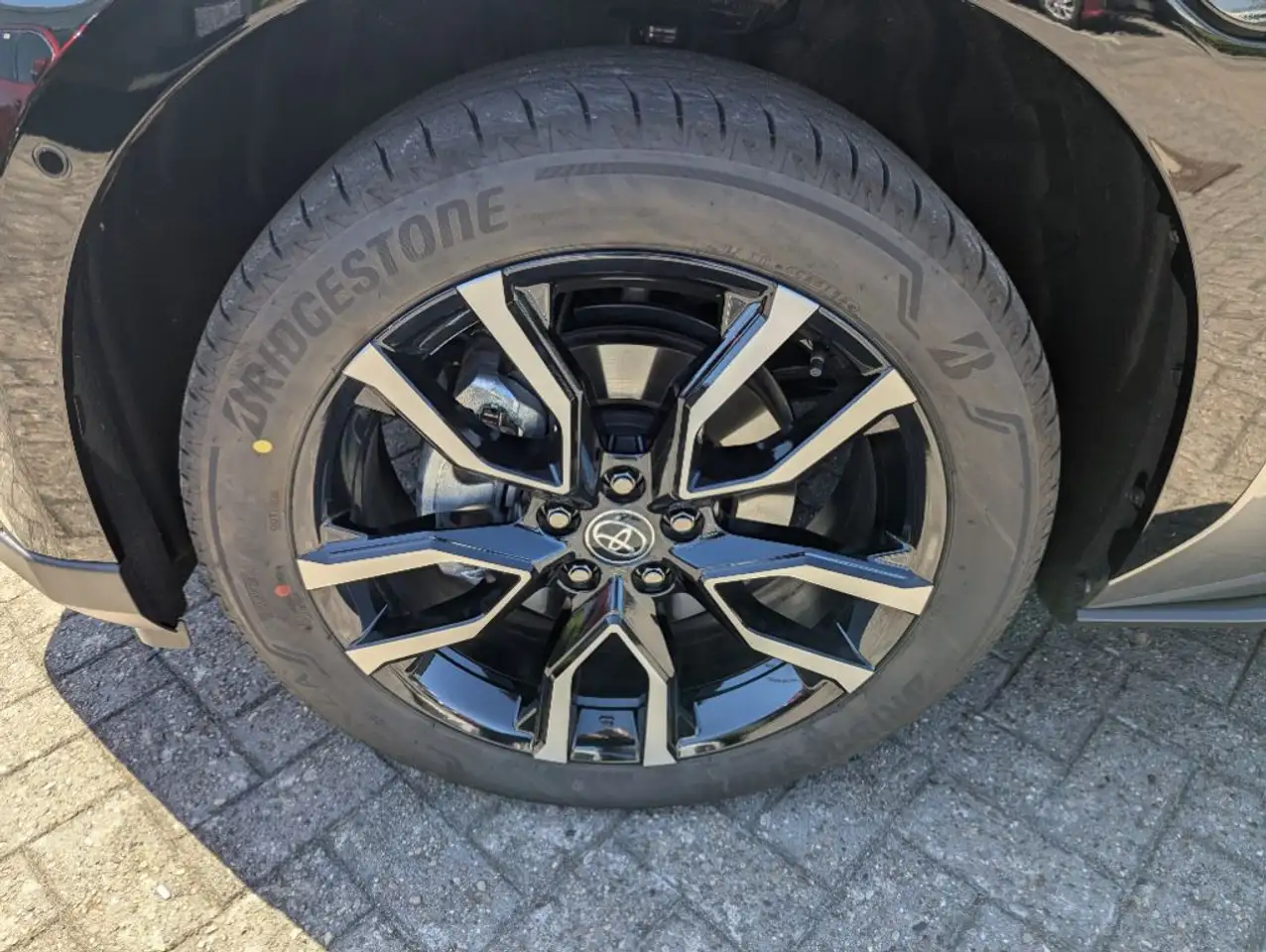 Toyota bZ4X AWD Lounge Sky & Sound-P; Vollausstattung 6