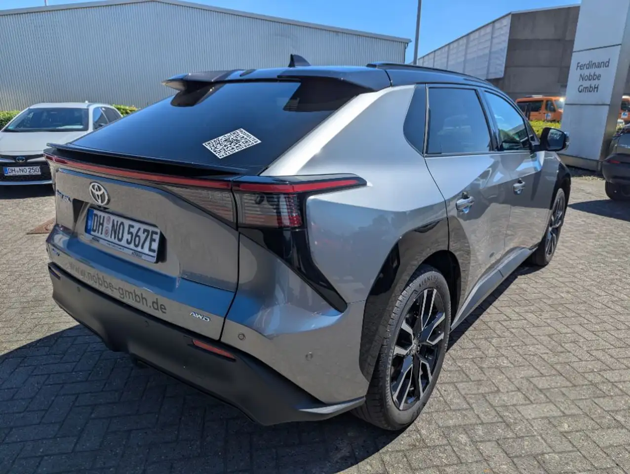 Toyota bZ4X AWD Lounge Sky & Sound-P; Vollausstattung 4