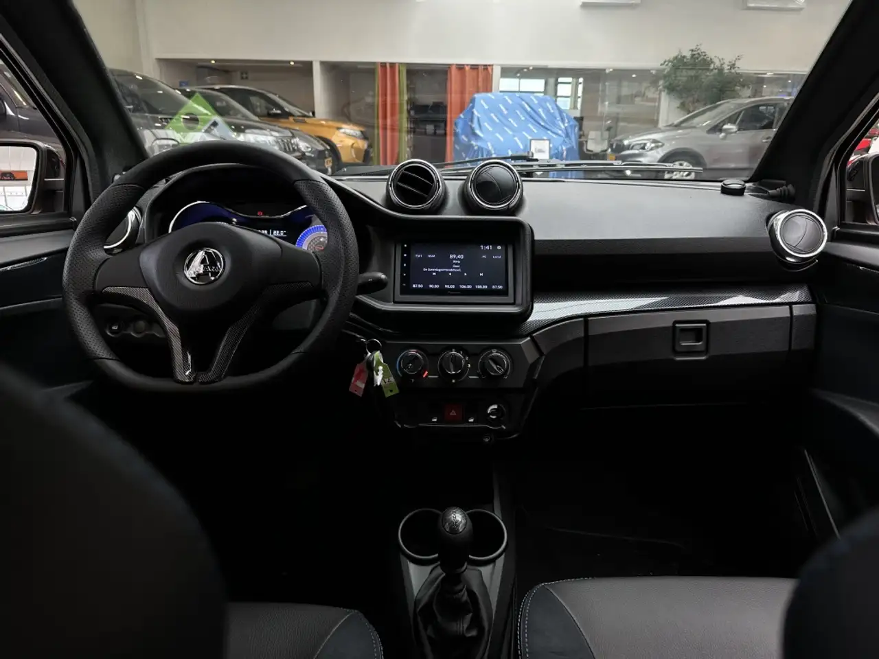 Aixam GTI DEALER [ CARPLAY I CAMERA I DIESEL I VERWARMING ] 18