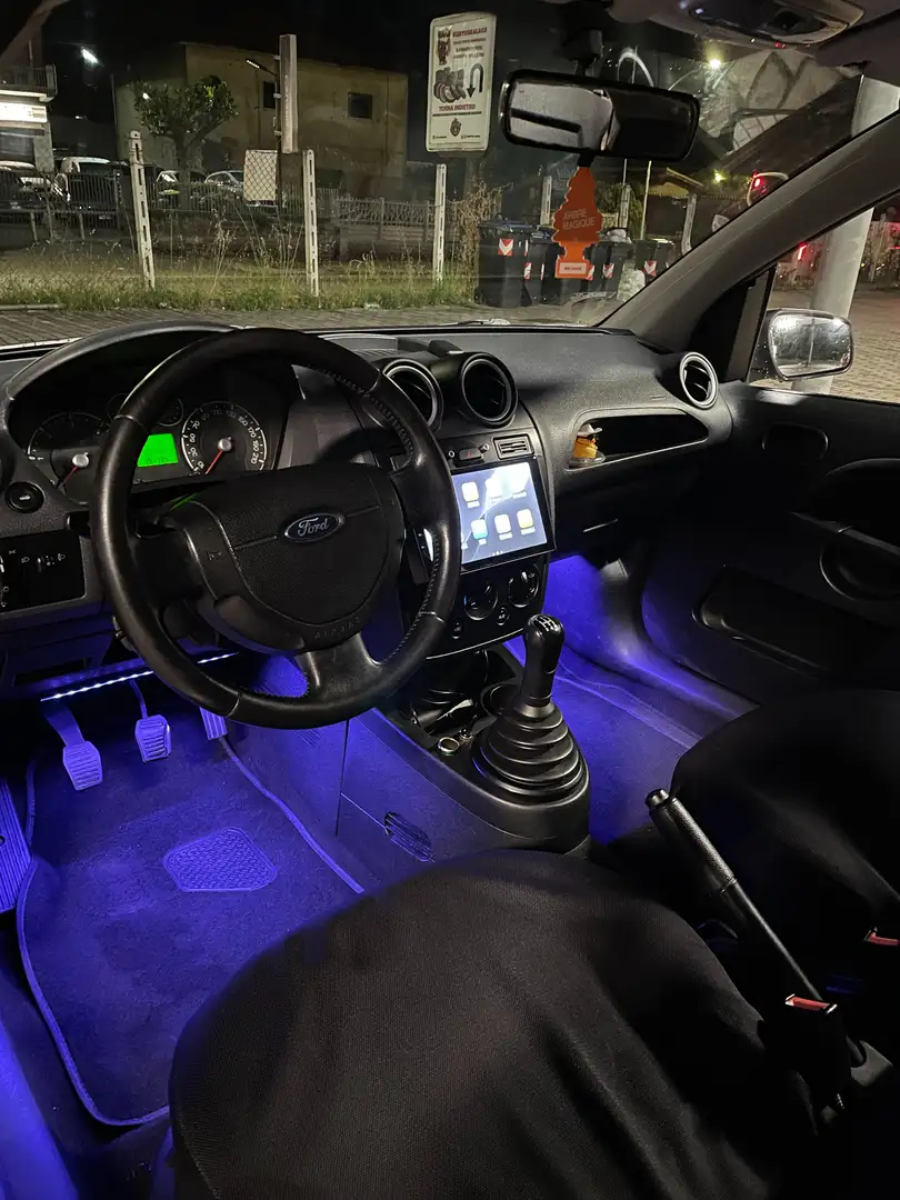 Ford Fiesta Fiesta V 2006 3p 1.4 tdci Ghia Argent - 2