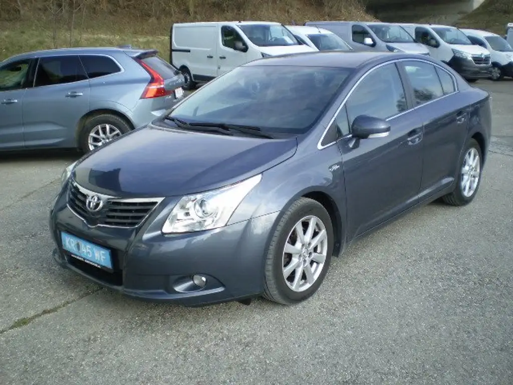 Toyota Avensis 2010 из Европы — купить под ключ