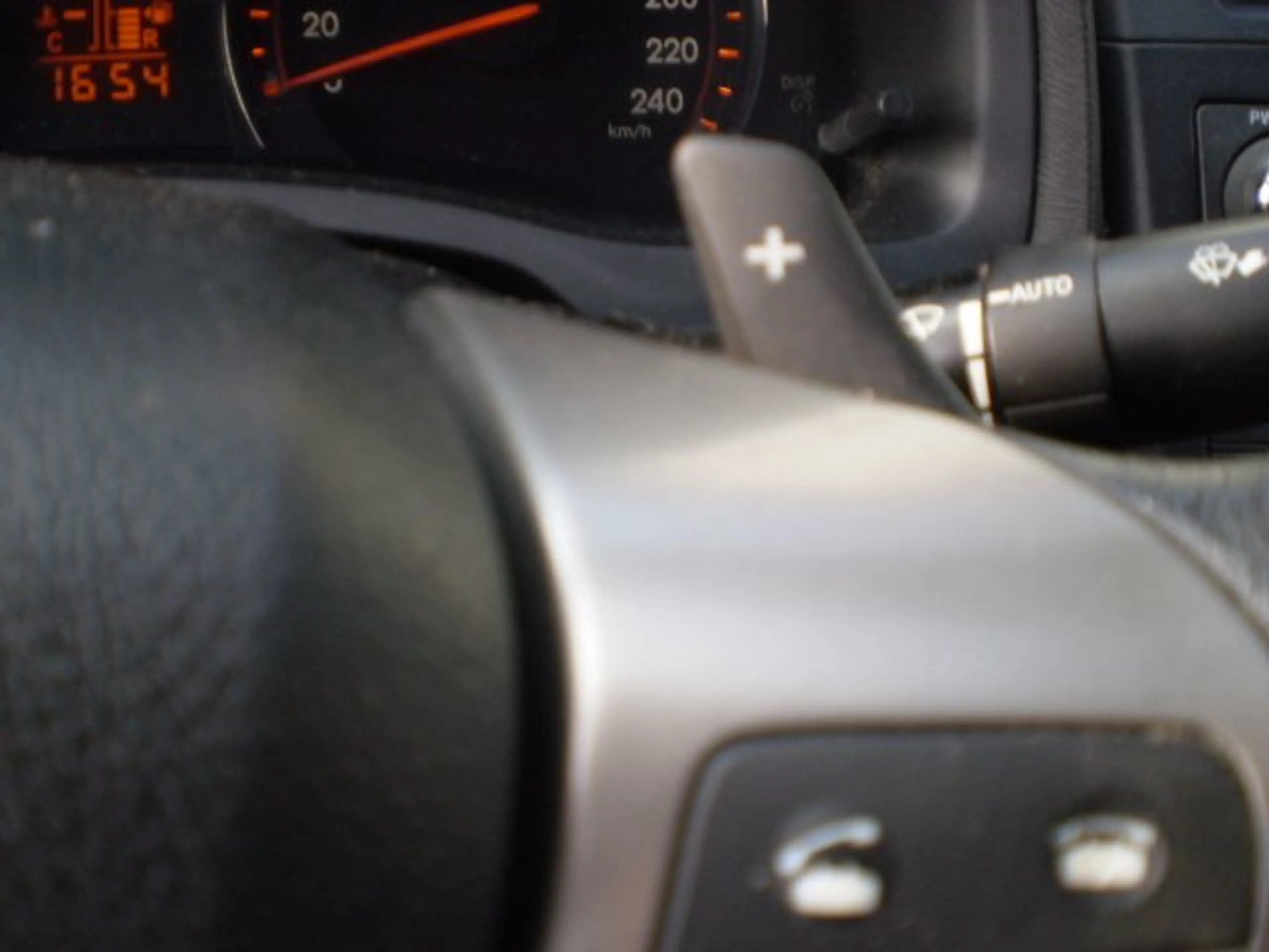 Toyota Avensis Avensis 2,2 D-4D 150 D-CAT Comfort Aut. Comfort — photo 10