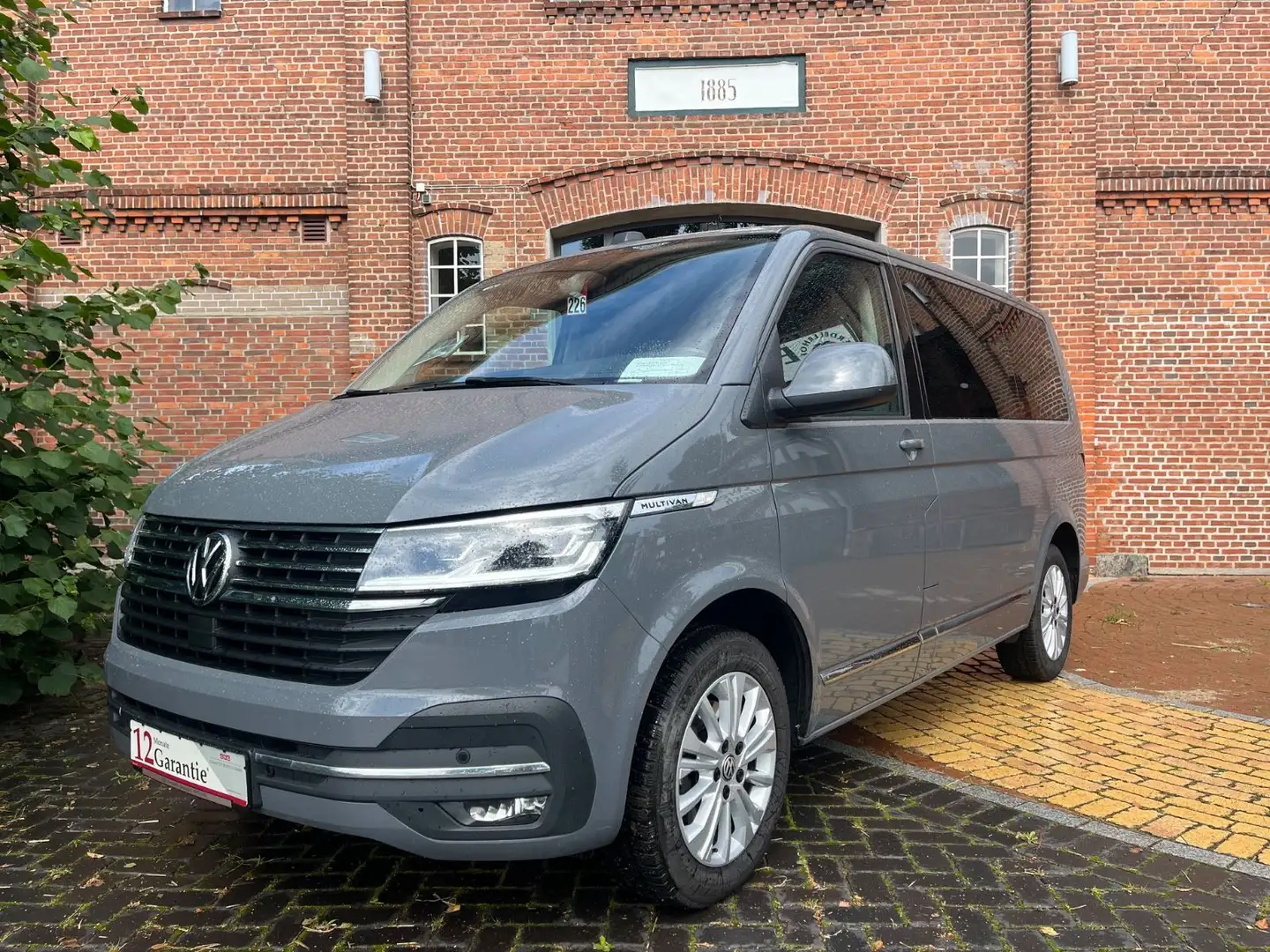 Volkswagen T6 Multivan T6.1 Multivan Generation Six DSG 1.Hand Grau - 1