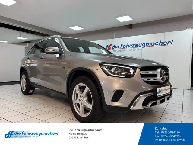 Mercedes-Benz GLC 300 e 4Matic AHK-klappbar Leder *EXPORT