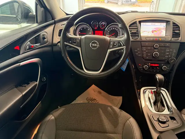 Opel Insignia view 12