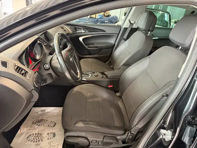 Opel Insignia view 9