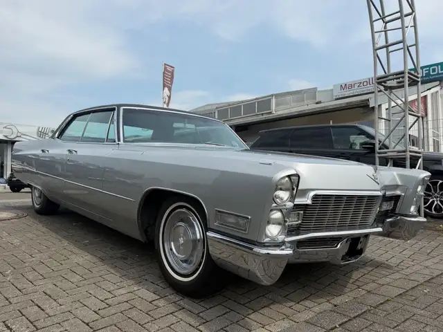 Cadillac Deville Sedan 7.7L/Klima/Leder/Automatik
