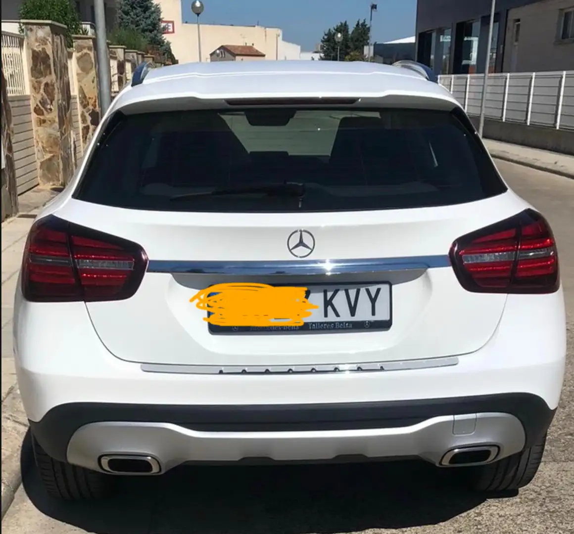 Mercedes-Benz GLA 180 GLA 180 7G-DCT Blanco - 1
