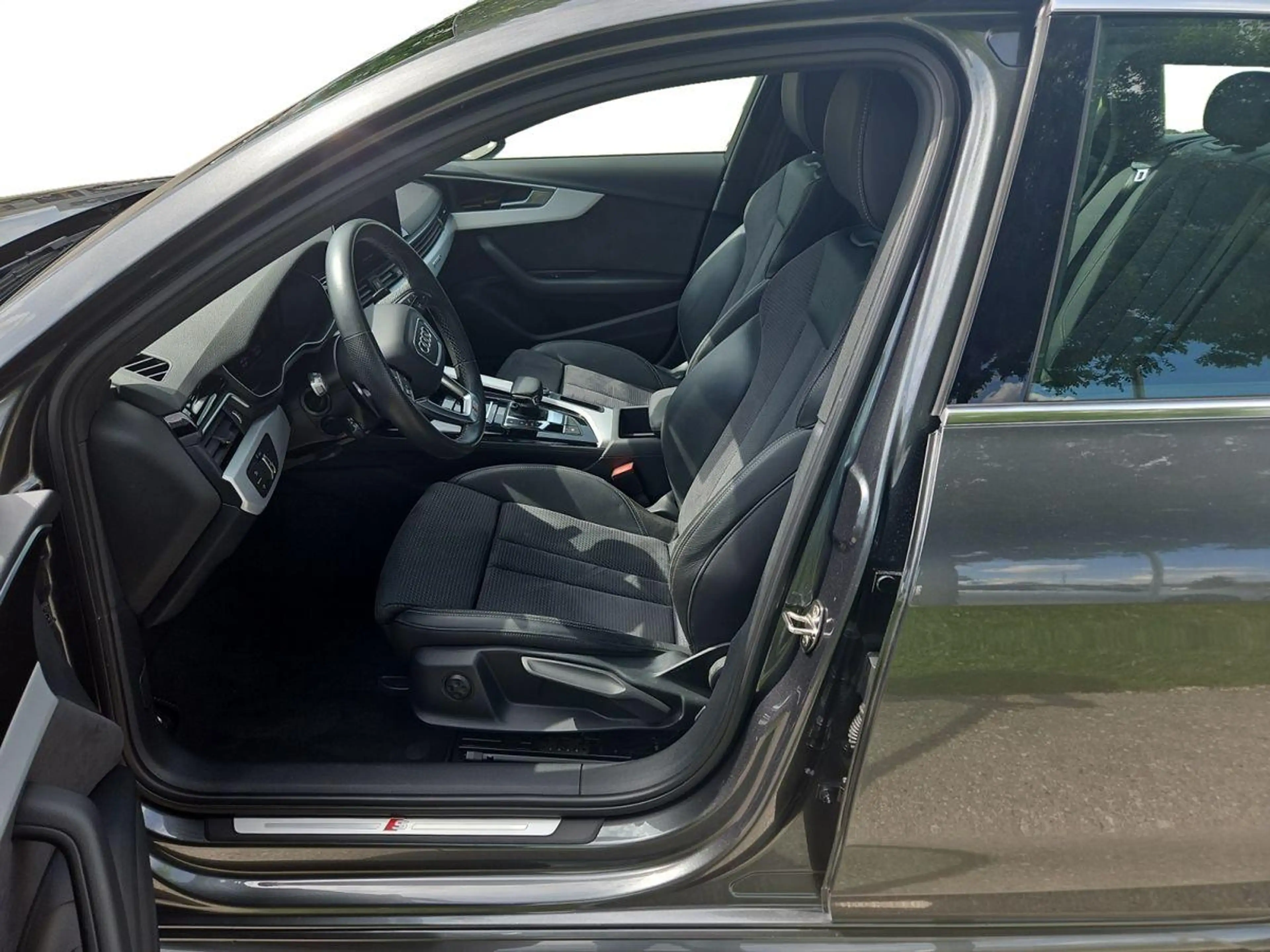 Audi A4 Avant 40 TDI quattro S-LINE+MATRIX+AHK+NAVI — photo 9