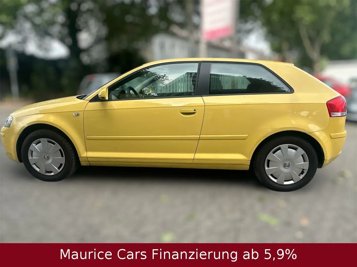 Audi A3 1.6 Attraction*8P* Jaune - 2