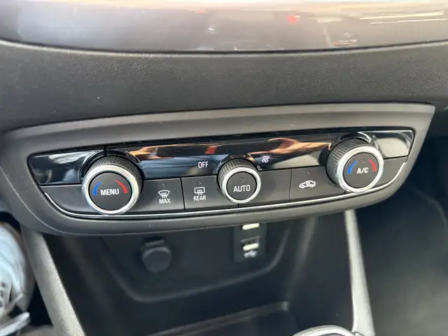 Opel Crossland X view 6