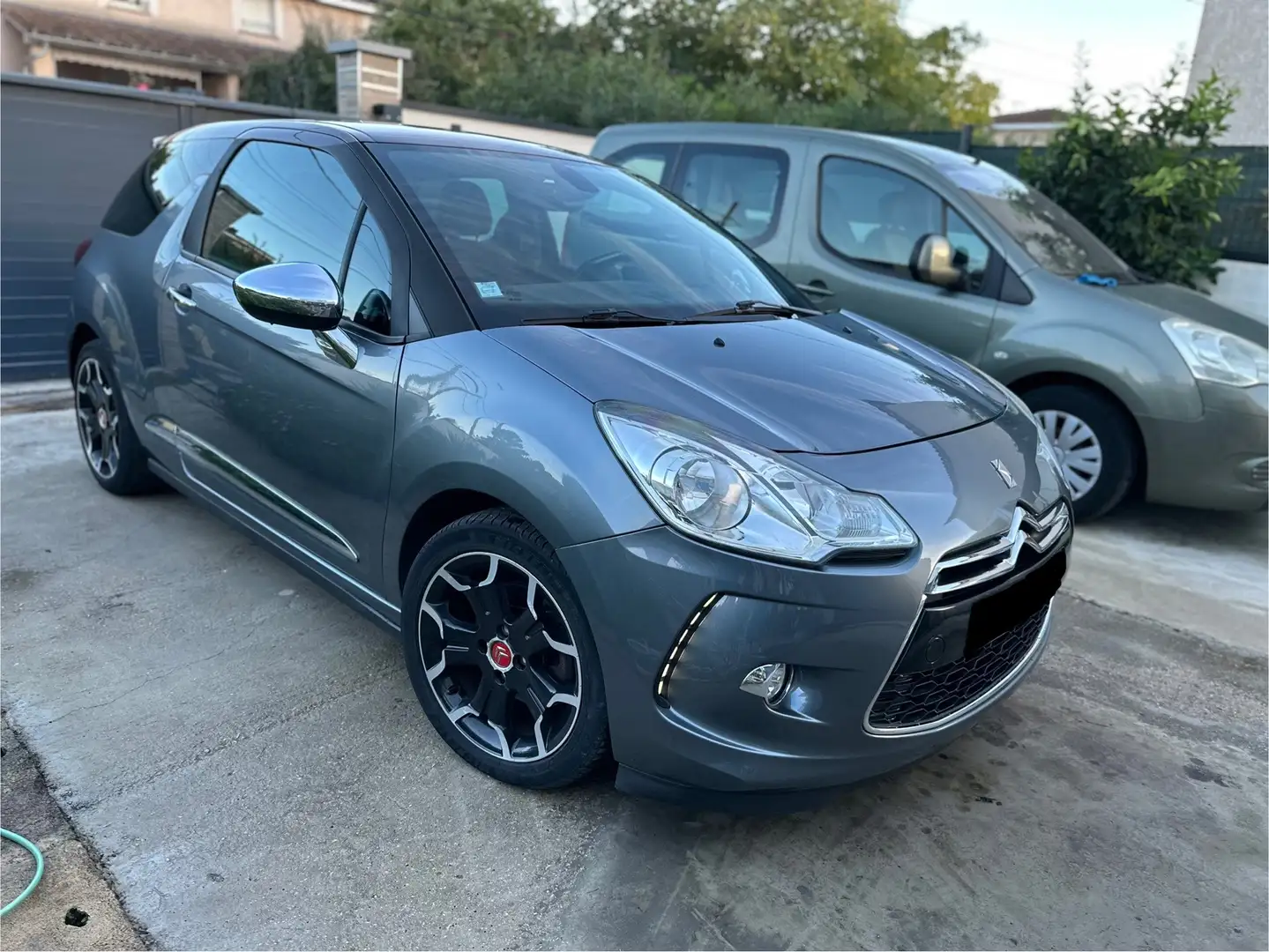 Citroen DS3 e-HDi 110 Airdream Sport Chic - 2