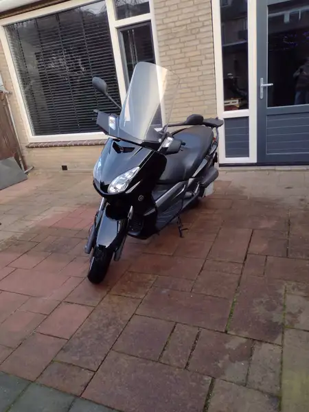 Yamaha X-Max 250 - foto 5