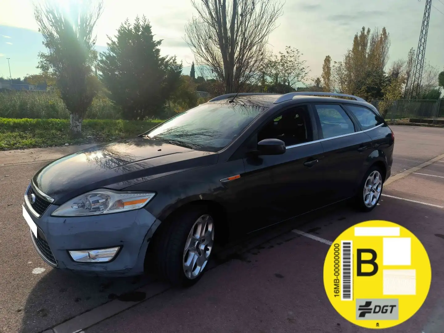 Ford Mondeo SB 2.0TDCi Ghia Azul - 1