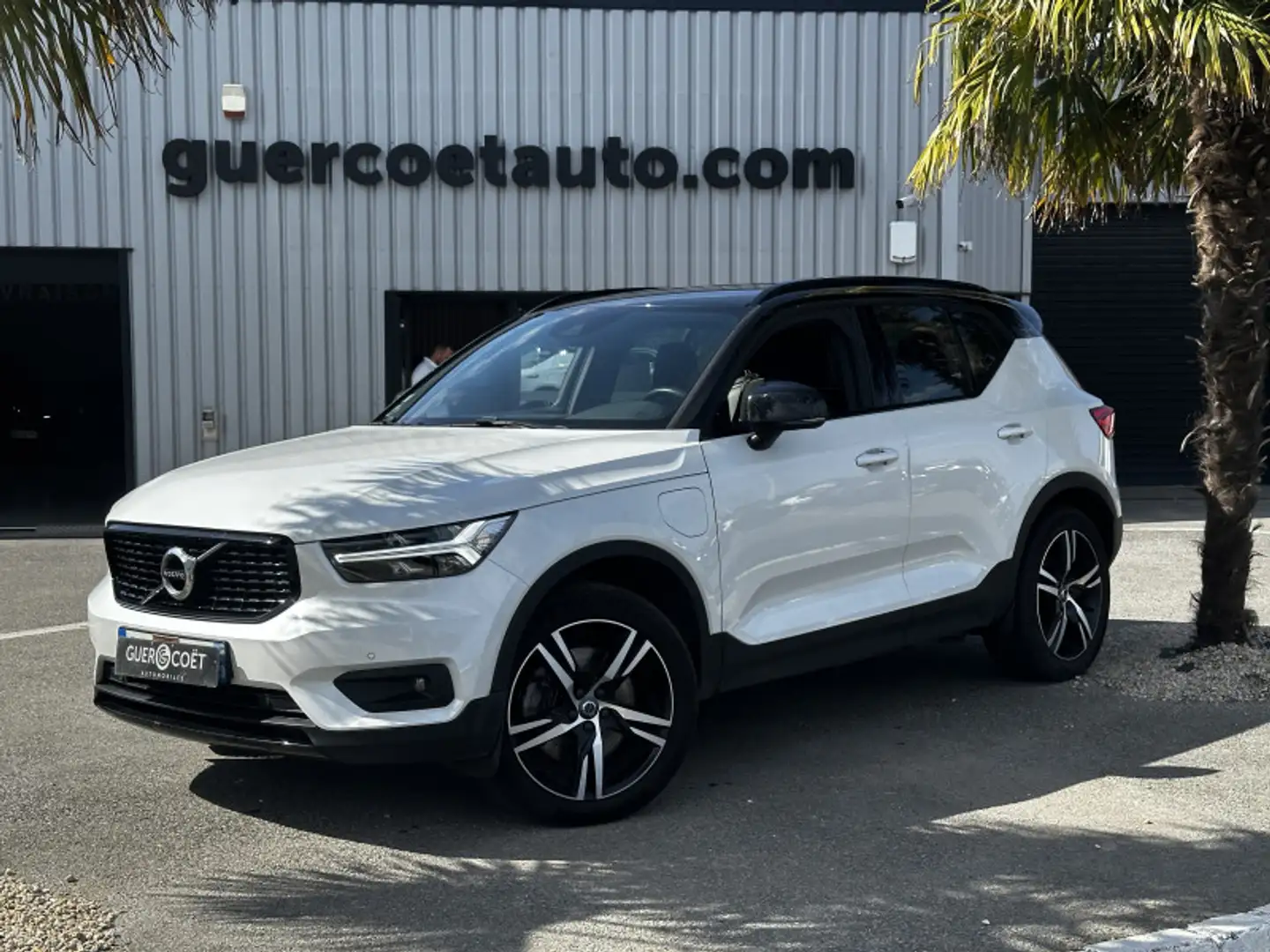Volvo XC40 T4 RECHARGE 129 + 82CH R-DESIGN DCT 7 Blanc - 1
