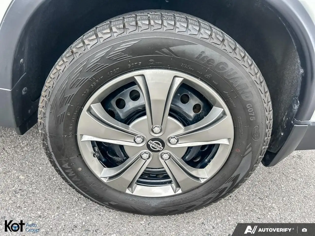 Nissan Rogue снимка Nissan Rogue