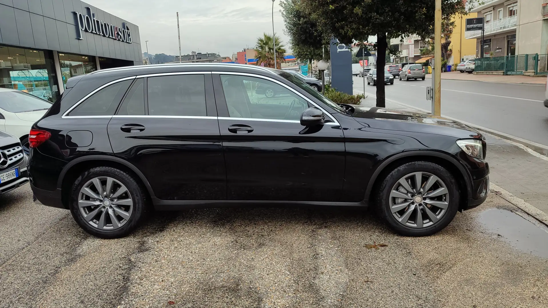 Mercedes-Benz GLC 220 d Exclusive "NAVI"PELLE"LED"GANCIO"CAMERA Nero - 2