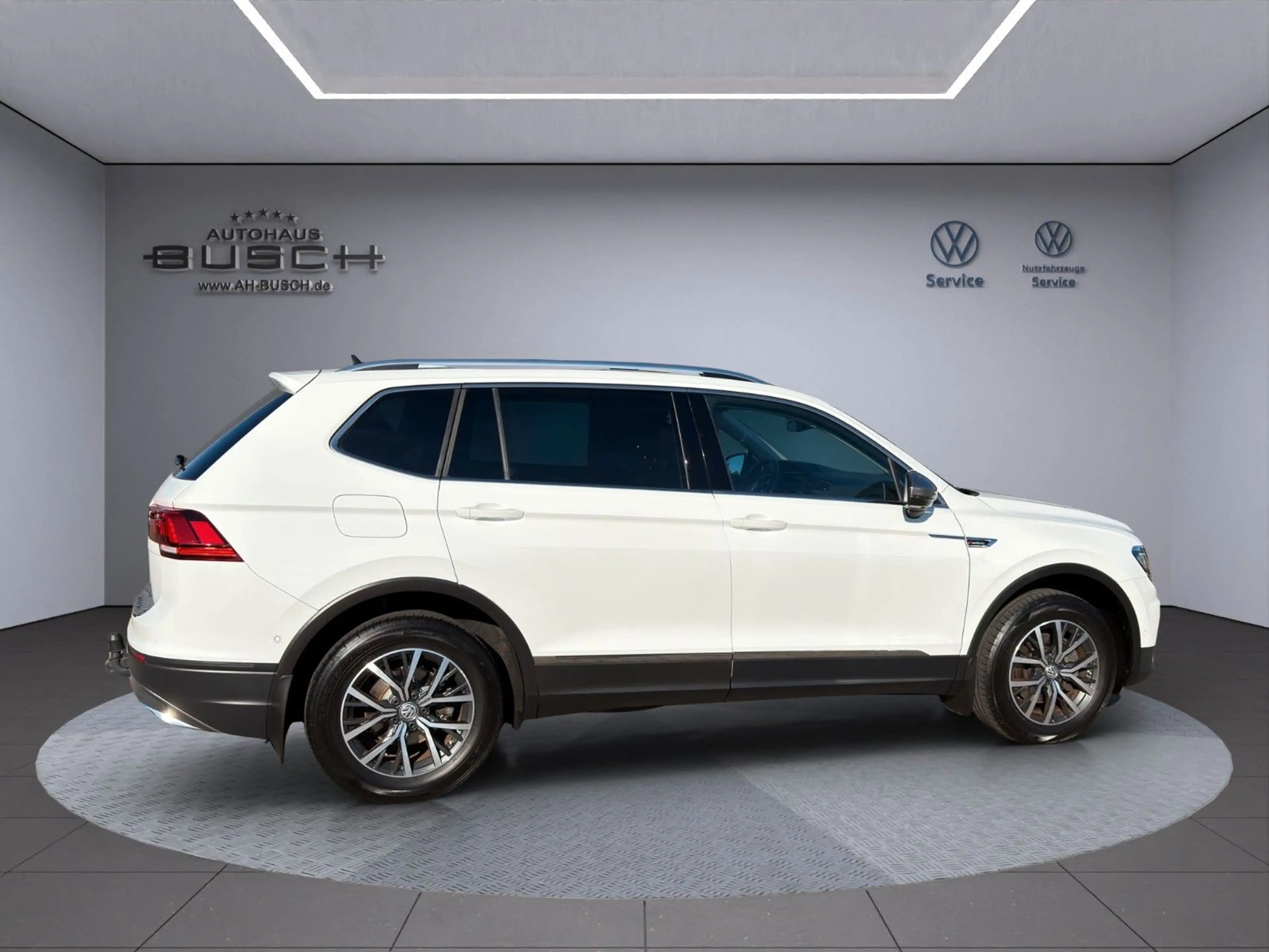 Volkswagen Tiguan Allspace 2.0 TDI DSG 4M 110KW Comfortline — photo 8