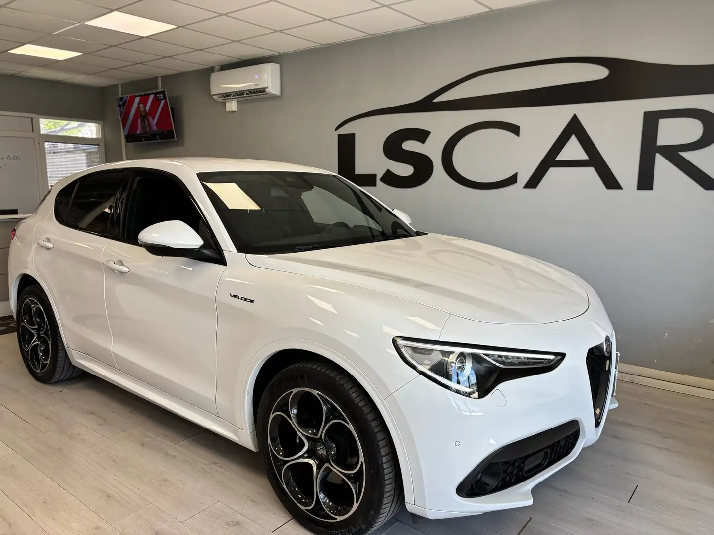 Alfa Romeo Stelvio 2.2 t Veloce Q4 210cv~Unipro~Promo~Finanziamento Bianco - 1