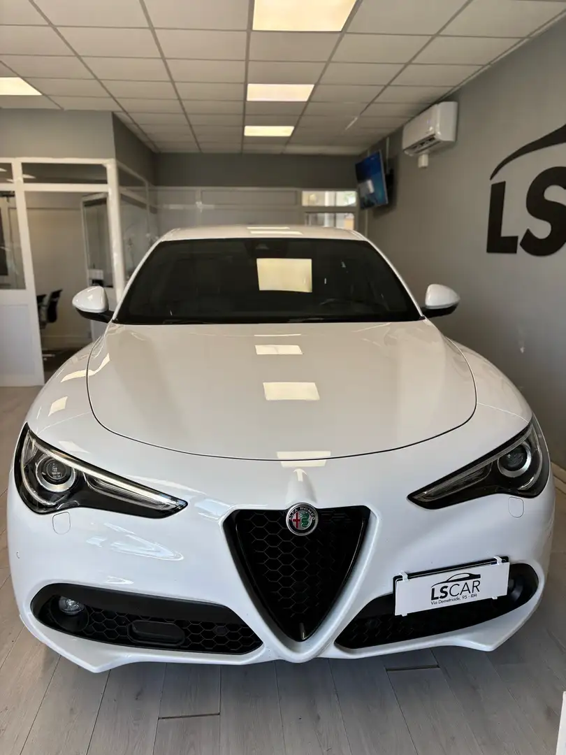 Alfa Romeo Stelvio 2.2 t Veloce Q4 210cv~Unipro~Promo~Finanziamento Bianco - 2