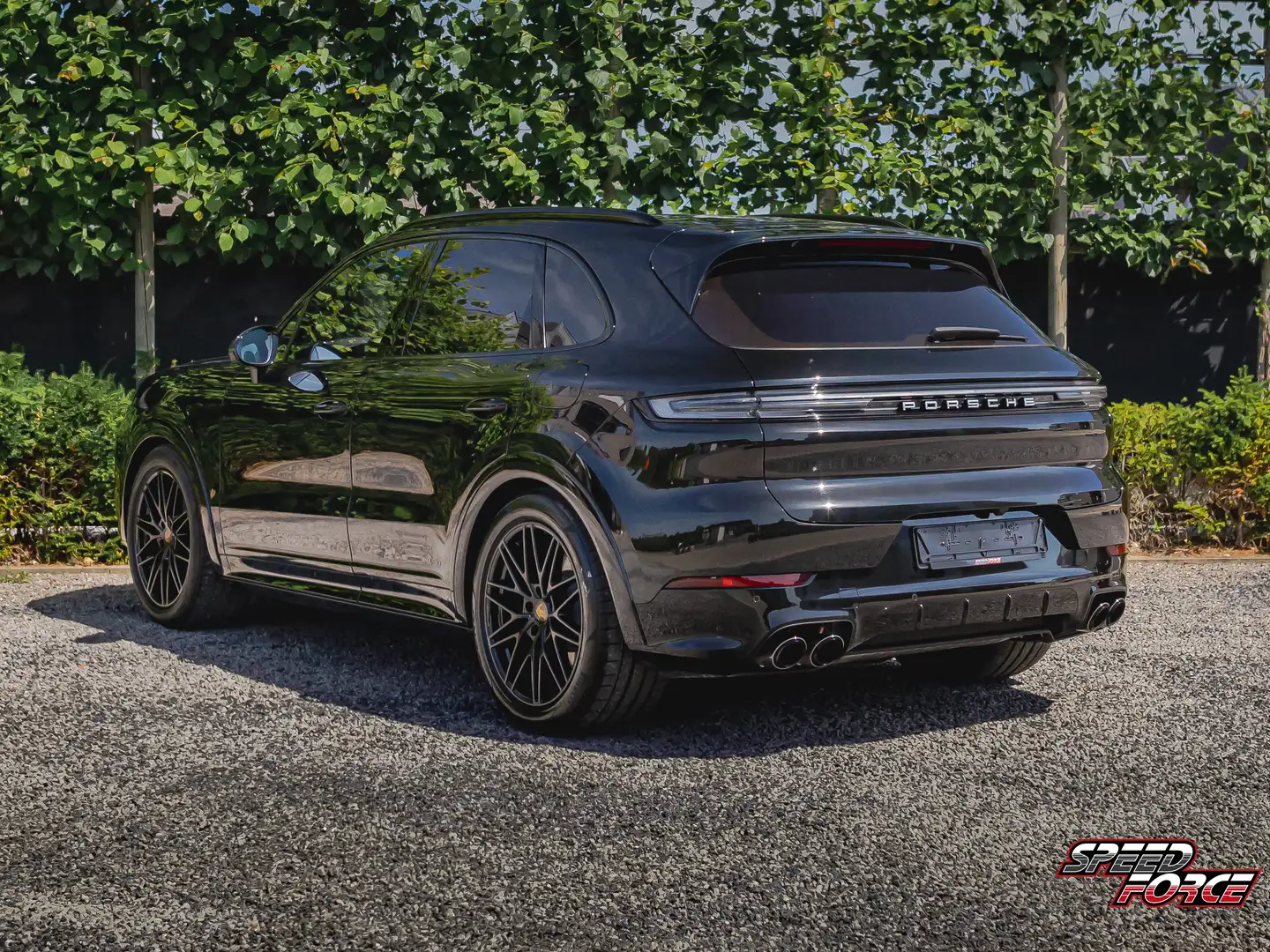 Porsche Cayenne E-Hybrid | 21" | Panodak | Bose | Massagefunctie Noir - 2