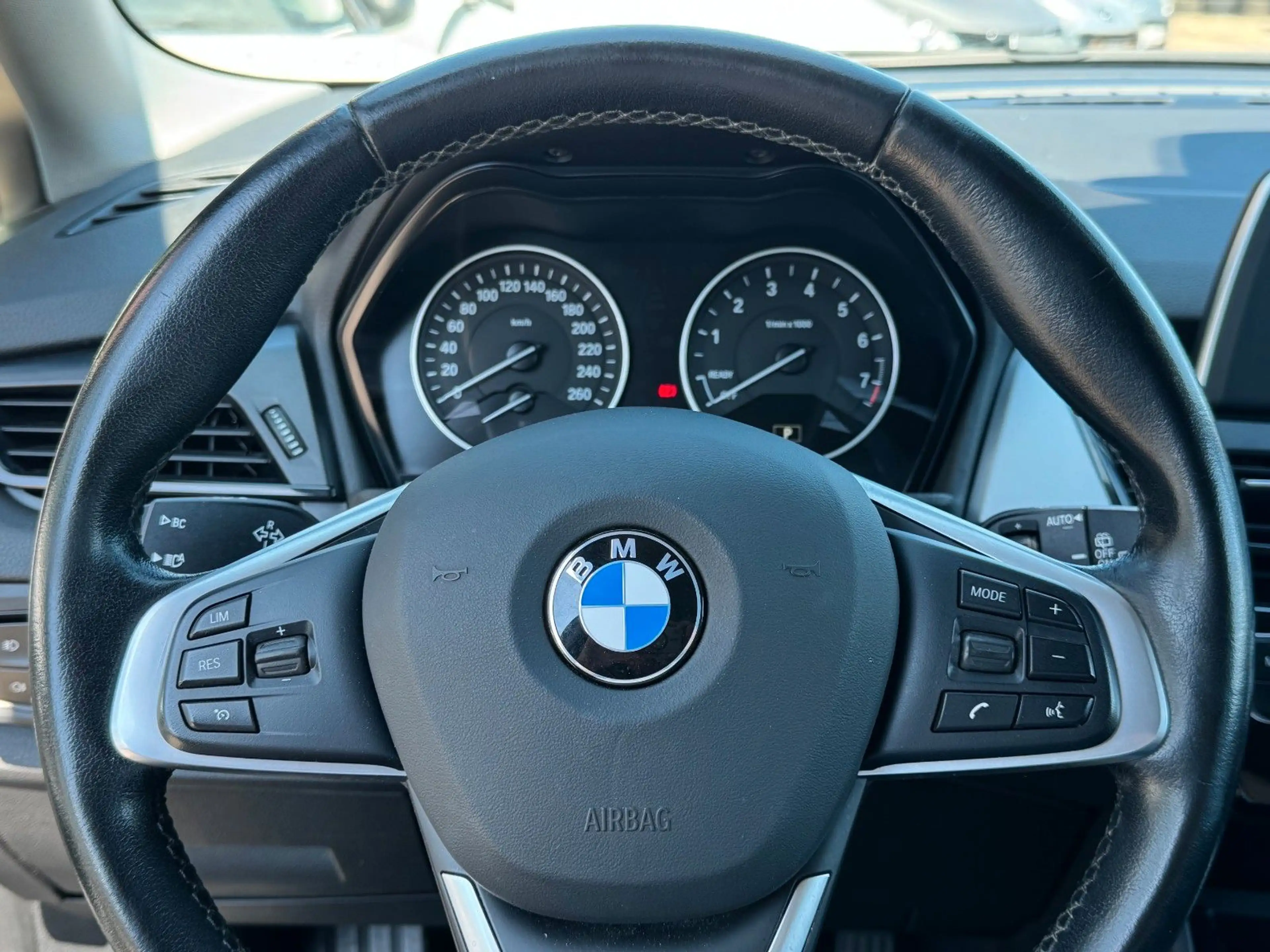 BMW 218 Active Tourer 218 i HU neu/PDC/Navi/LED — photo 13