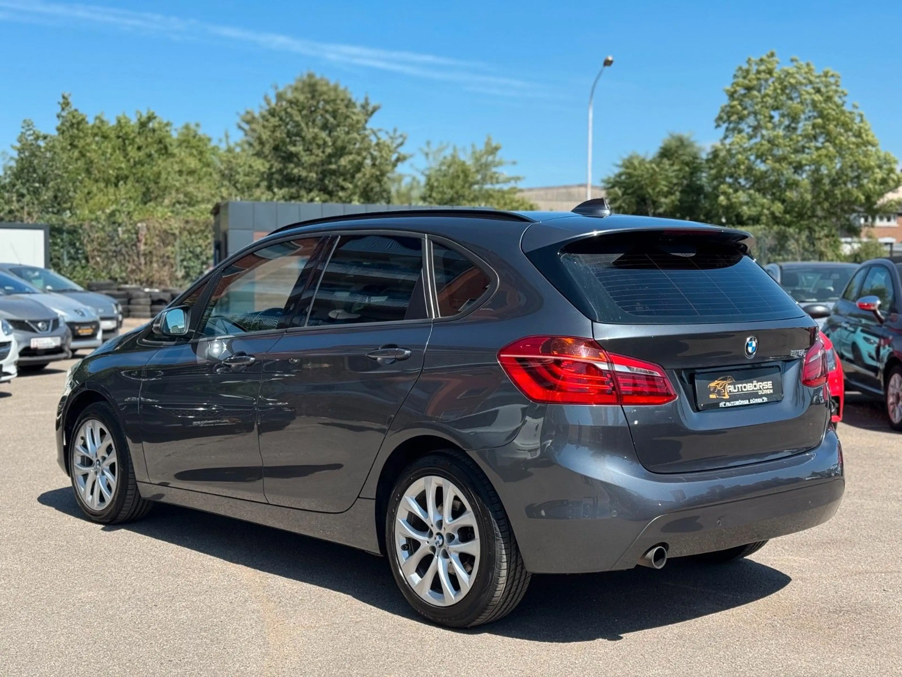 BMW 218 Active Tourer 218 i HU neu/PDC/Navi/LED — photo 8