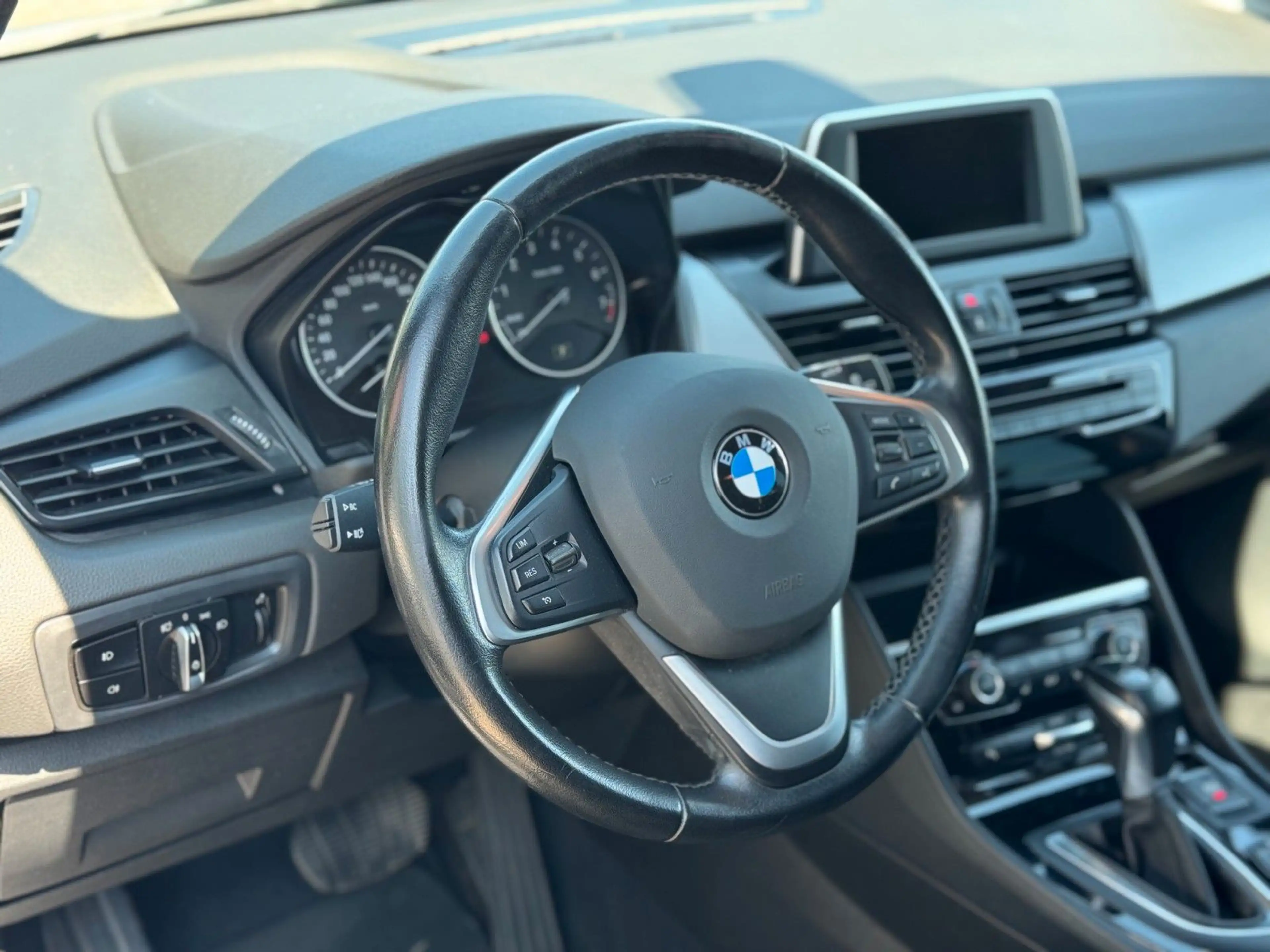 BMW 218 Active Tourer 218 i HU neu/PDC/Navi/LED — photo 11