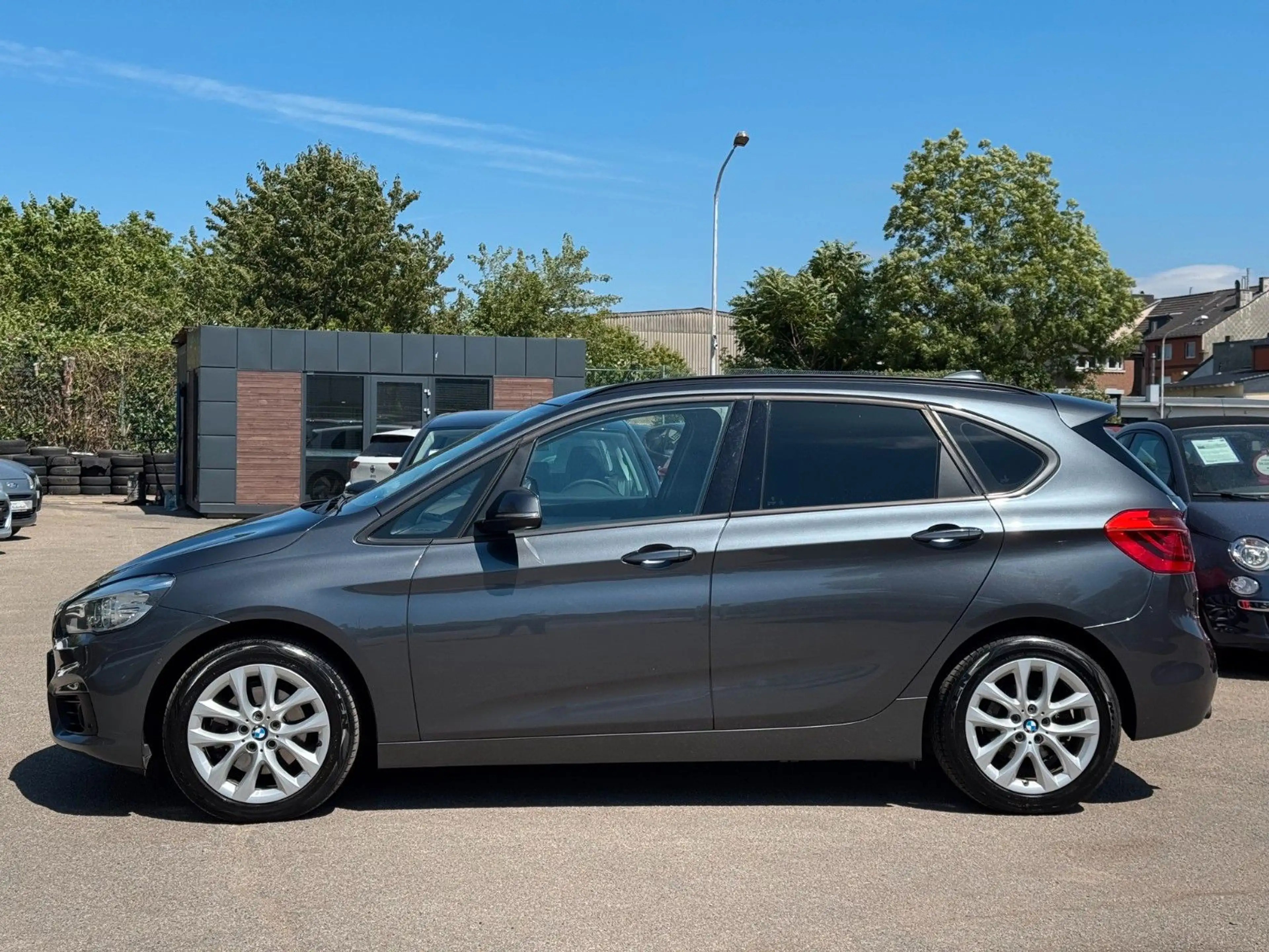 BMW 218 Active Tourer 218 i HU neu/PDC/Navi/LED — photo 9