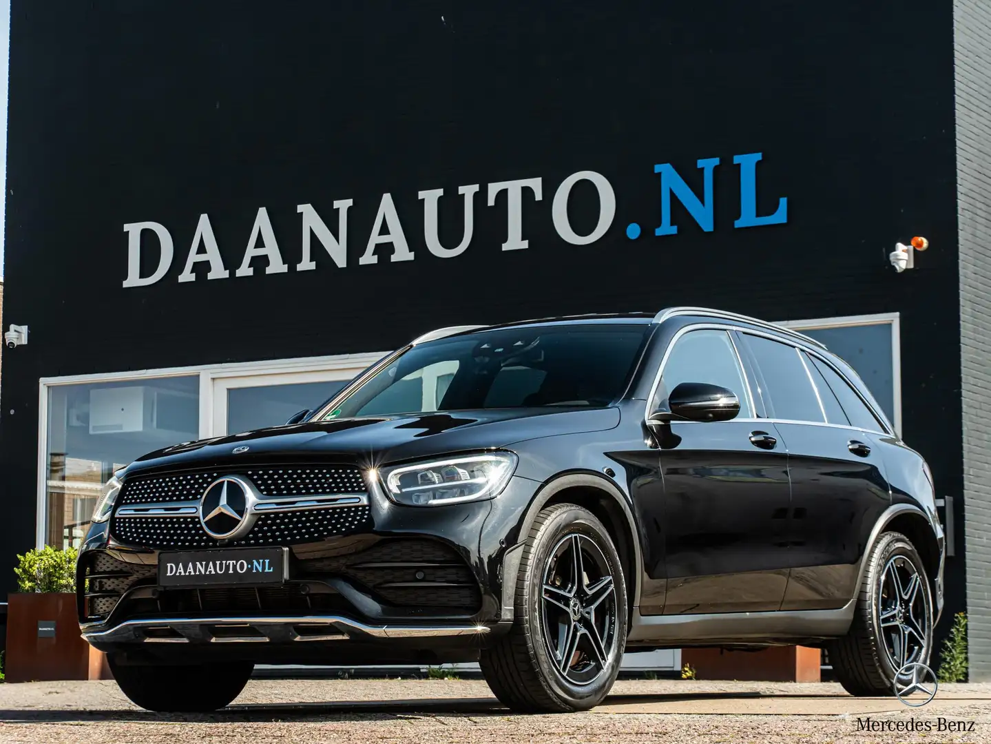 Mercedes-Benz GLC 200 4MATIC Premium Plus Memory Burmester Zwart - 1